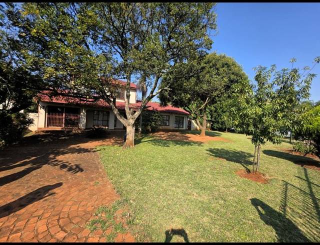 4 BEDROOM HOUSE FOR SALE IN ELDORETTE